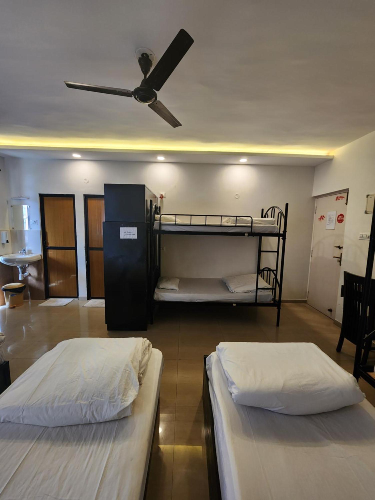 All Seasons Guest House I Rooms & Dorms Madgaon Ngoại thất bức ảnh